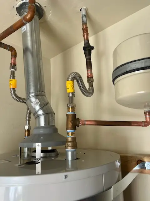 Water heater installation and plumbing repair in Glenloch